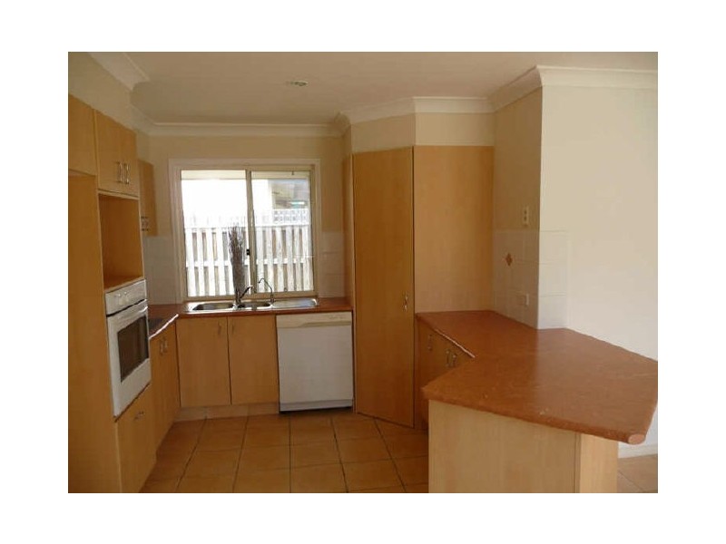 21 Yaldara (TC), Pacific Pines QLD 4211