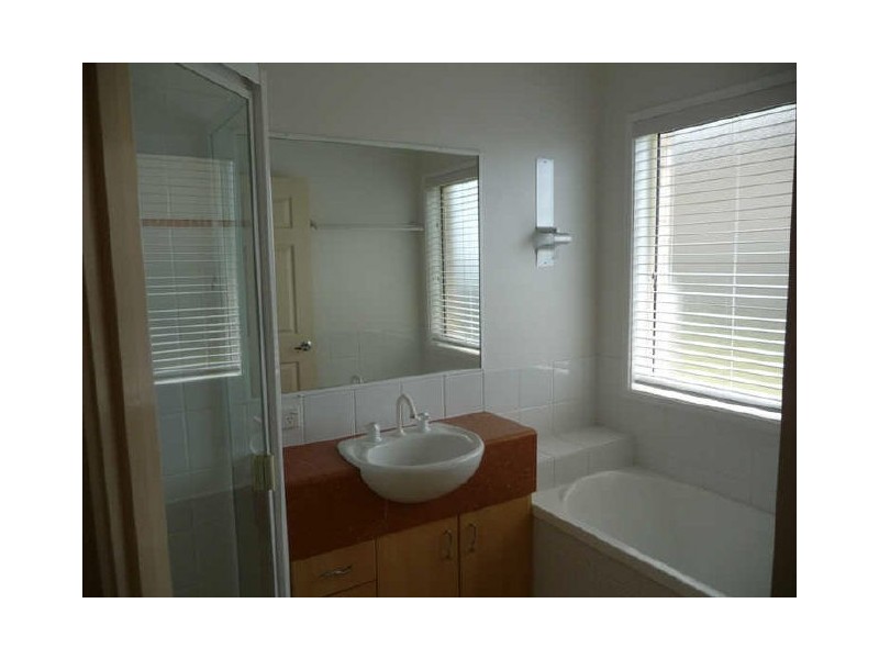 21 Yaldara (TC), Pacific Pines QLD 4211