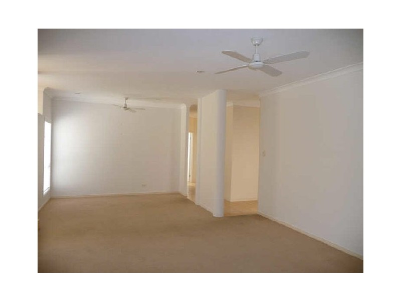 21 Yaldara (TC), Pacific Pines QLD 4211