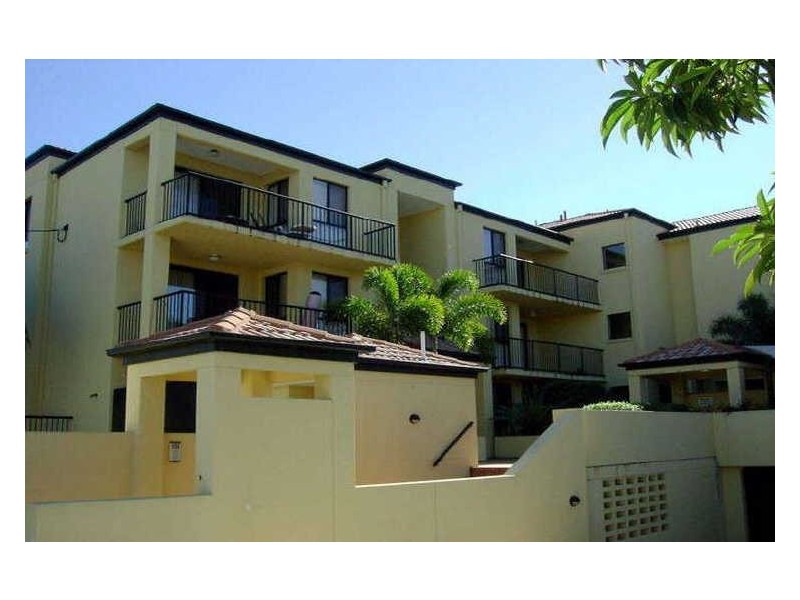 6/13 Illawong Street, Chevron Island QLD 4217