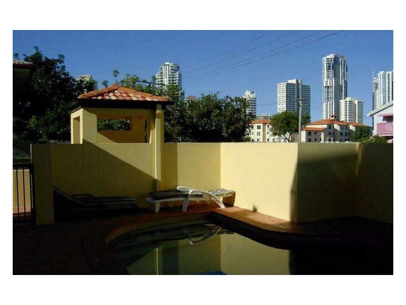 6/13 Illawong Street, Chevron Island QLD 4217