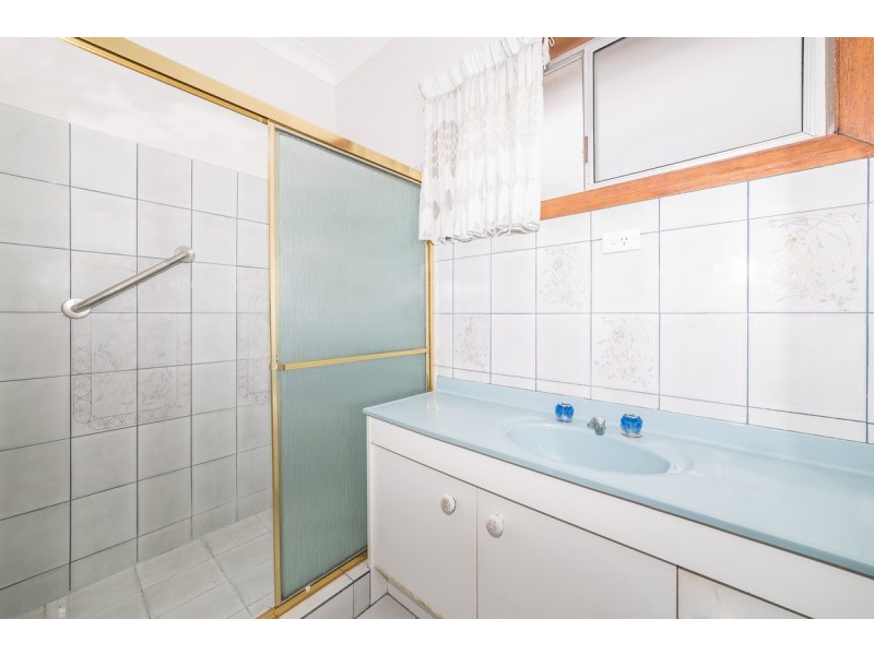 15 Raymond Avenue, Bundall QLD 4217