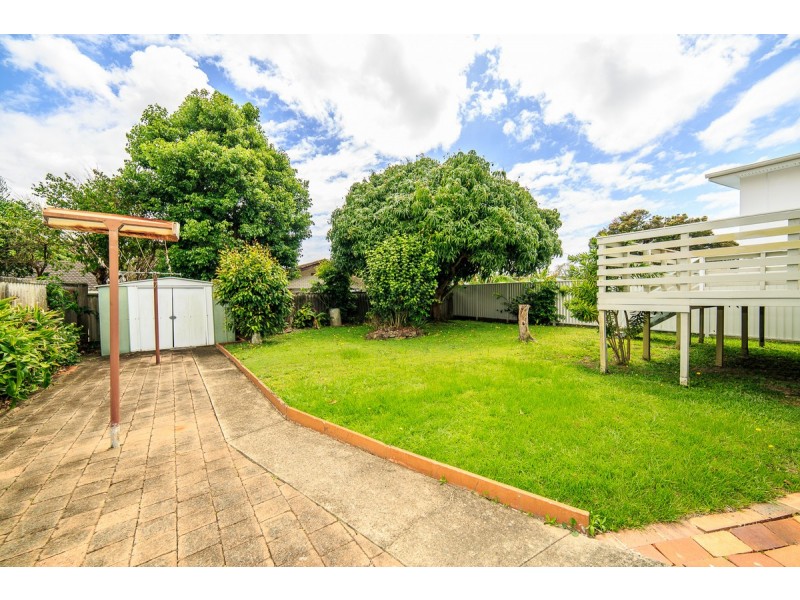 15 Raymond Avenue, Bundall QLD 4217