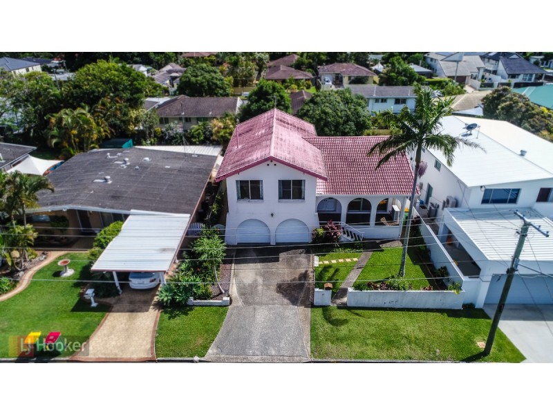 15 Raymond Avenue, Bundall QLD 4217