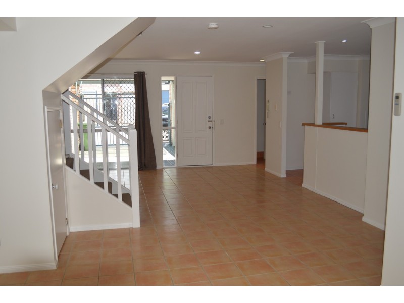 4/192 Queen Street, Southport QLD 4215