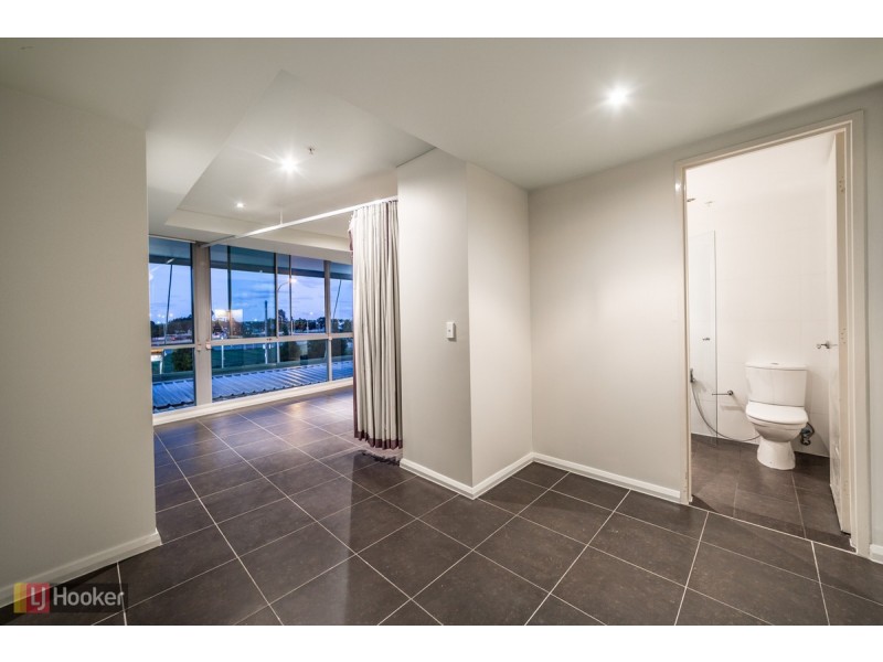 509/1 Como Crescent, Southport QLD 4215