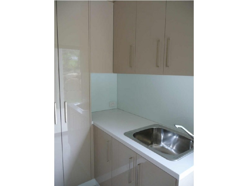 1/134 Ridgeway Avenue, Southport QLD 4215