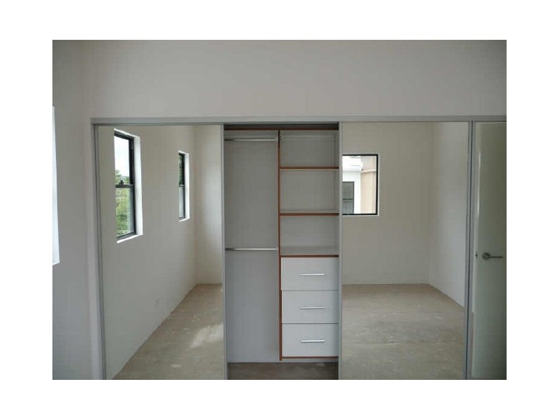 1/134 Ridgeway Avenue, Southport QLD 4215