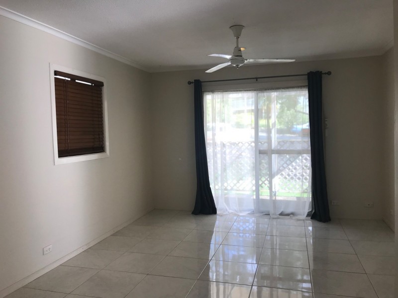 1/4 Louise Street, Southport QLD 4215