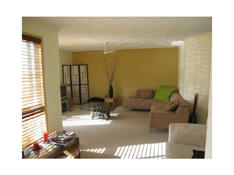 37 Wardley Drive, Arundel QLD 4214