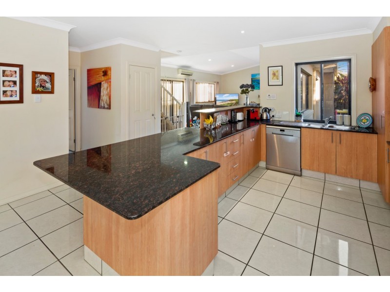 534 Oyster Cove Promenade, Helensvale QLD 4212