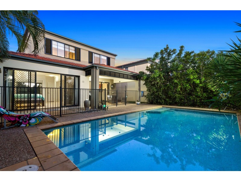 534 Oyster Cove Promenade, Helensvale QLD 4212