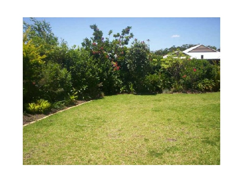 18 Oakridge St, Molendinar QLD 4214