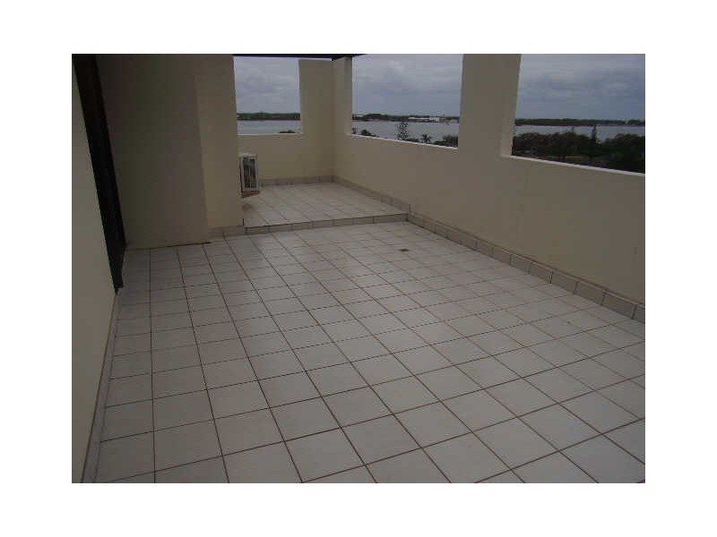 15/14 Little Norman Street, Southport QLD 4215