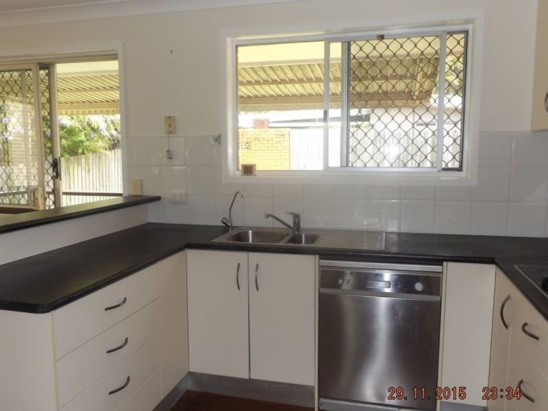 14 Lara Avenue, Southport QLD 4215