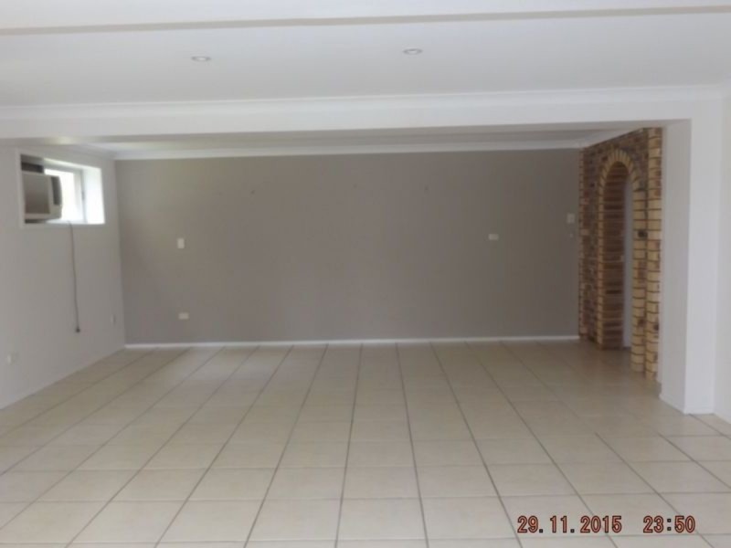 14 Lara Avenue, Southport QLD 4215
