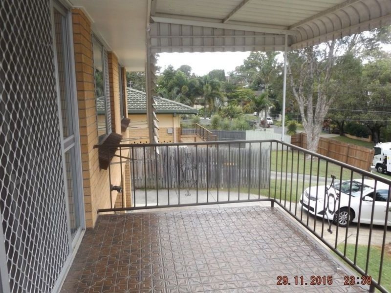 14 Lara Avenue, Southport QLD 4215