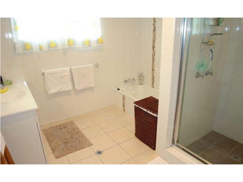 29 Sydney Street, Labrador QLD 4215