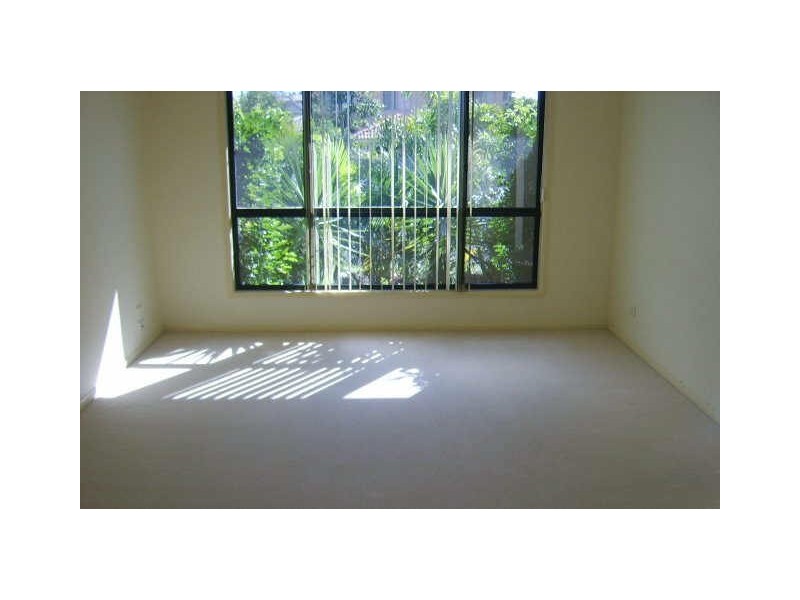 11 Dellwood Close, Molendinar QLD 4214