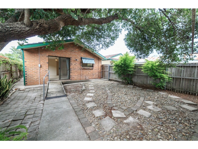 1/79 Worendo Street, Southport QLD 4215