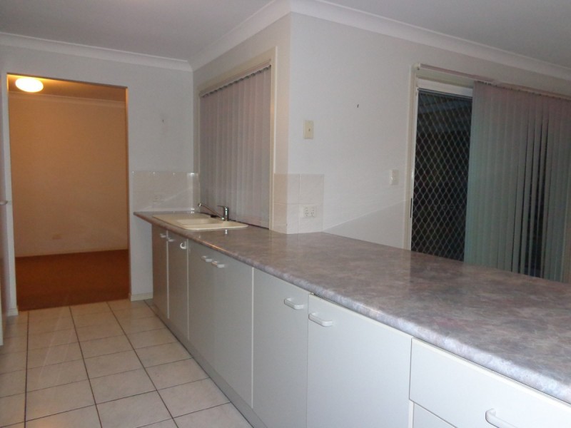 4 Yarraglen Place, Parkwood QLD 4214