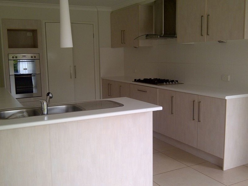 6 Rimu Street, Molendinar QLD 4214