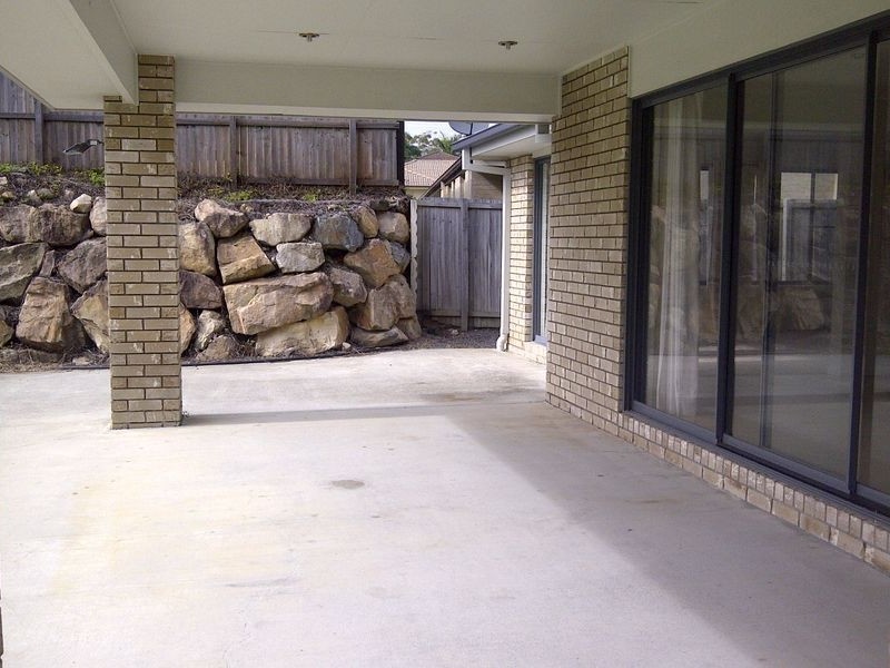 6 Rimu Street, Molendinar QLD 4214