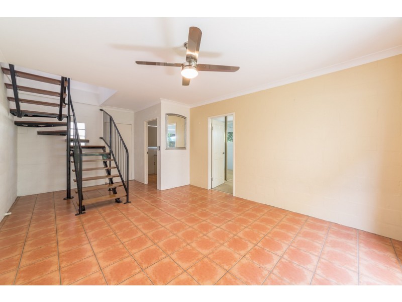 15 Sydney Street, Labrador QLD 4215