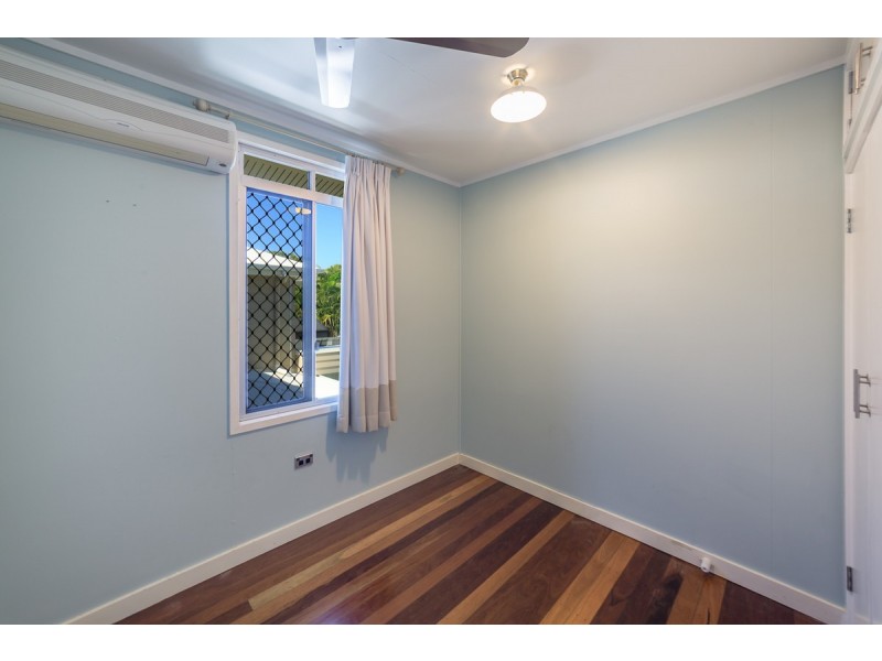 15 Sydney Street, Labrador QLD 4215