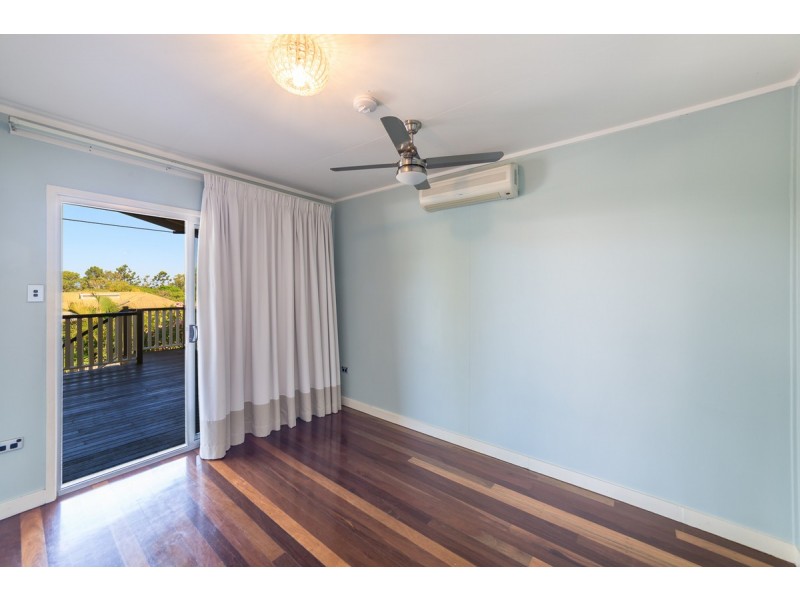 15 Sydney Street, Labrador QLD 4215