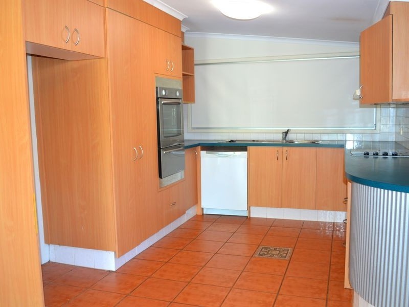 16 Skiff Street, Southport QLD 4215