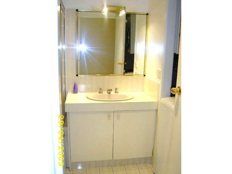 11/144 Marine Pd, Southport QLD 4215