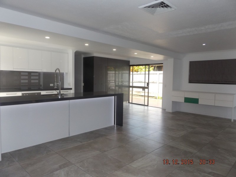 24 Parasol Avenue, Ashmore QLD 4214