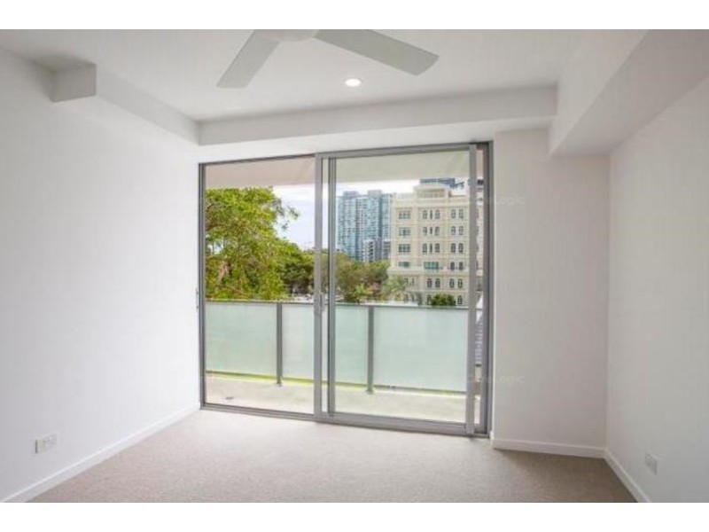 403/30 Brighton Parade, Southport QLD 4215