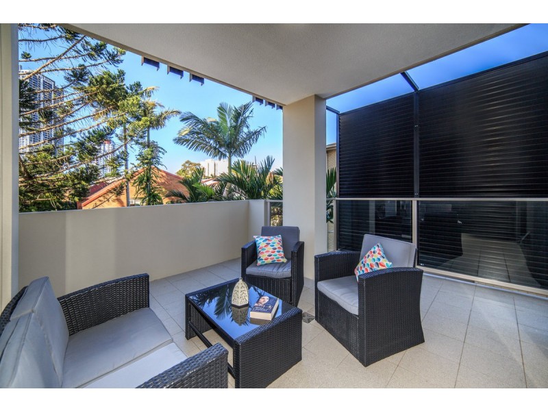 5/43 Lenneberg Street, Southport QLD 4215