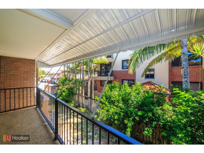 4/107A Frank Street, Labrador QLD 4215