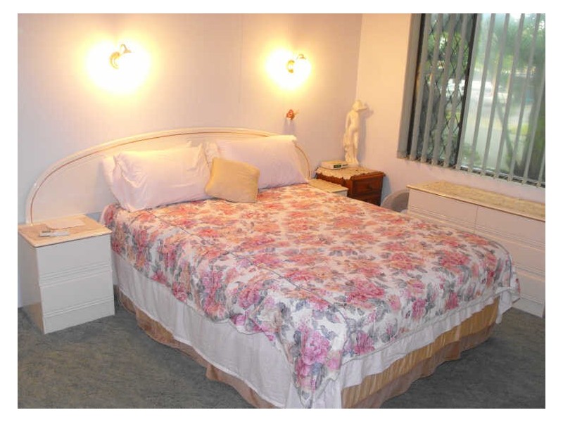 1/65 Bauer Street, Southport QLD 4215