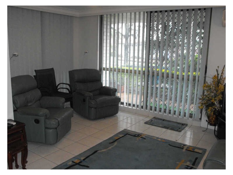 1/65 Bauer Street, Southport QLD 4215