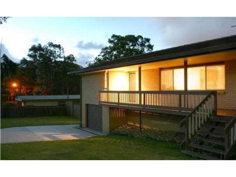 33 Kuranga Avenue, Southport QLD 4215