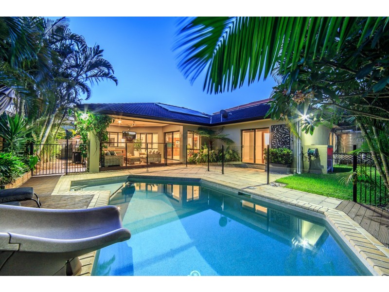 24 Golden Bear Drive, Arundel QLD 4214