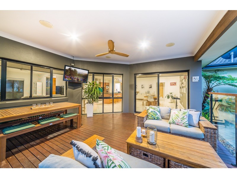 24 Golden Bear Drive, Arundel QLD 4214