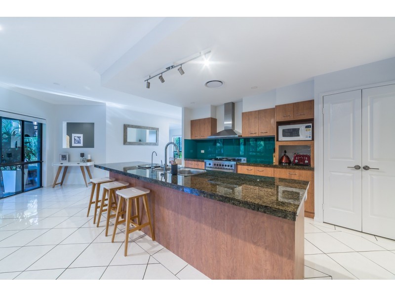 24 Golden Bear Drive, Arundel QLD 4214