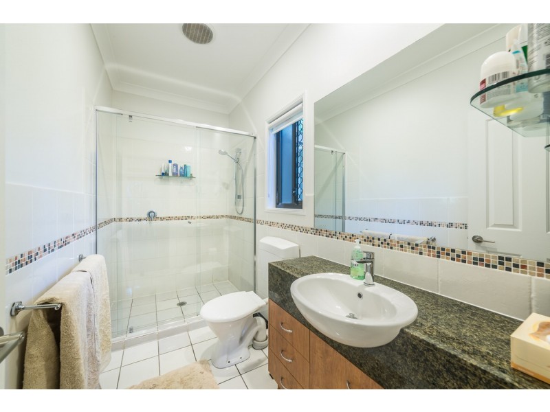 24 Golden Bear Drive, Arundel QLD 4214