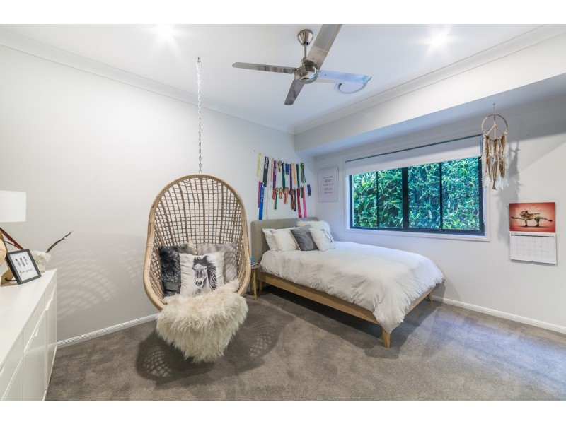 24 Golden Bear Drive, Arundel QLD 4214