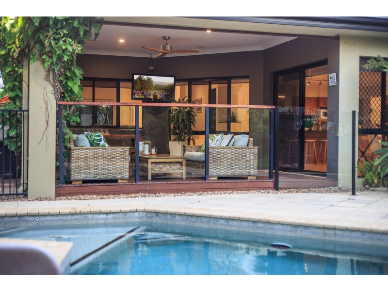 24 Golden Bear Drive, Arundel QLD 4214