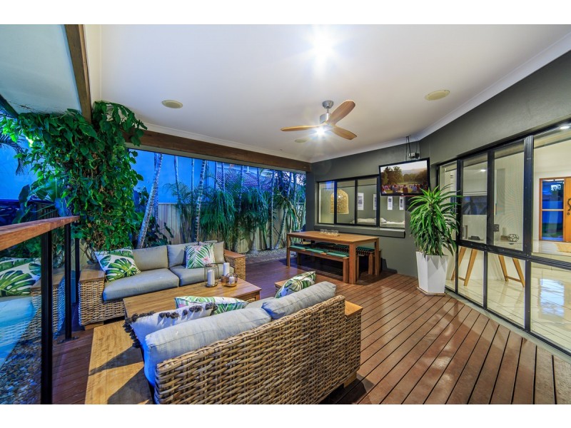 24 Golden Bear Drive, Arundel QLD 4214