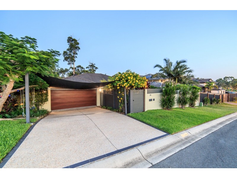 24 Golden Bear Drive, Arundel QLD 4214