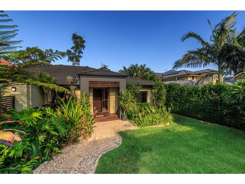 24 Golden Bear Drive, Arundel QLD 4214