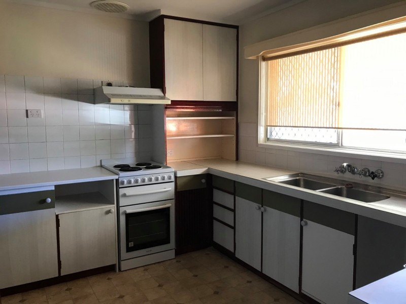 37 Mole Avenue, Southport QLD 4215