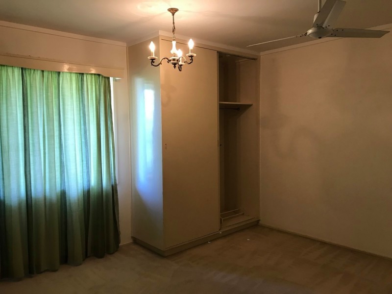 37 Mole Avenue, Southport QLD 4215